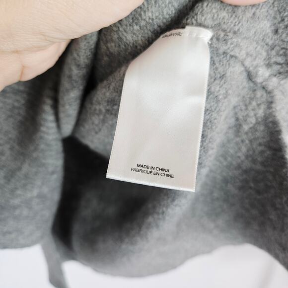 Express Womens Size Medium Gray Wool Blend Pullover Sweater Fuzzy Super Soft - Picture 5 of 9